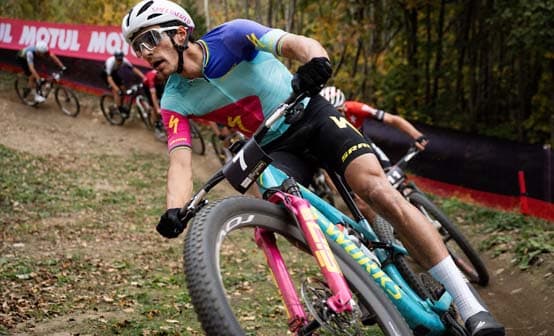 海莉·巴顿与克里斯托弗·布莱文斯续约Specialized Factory Racing - ROOOAD
